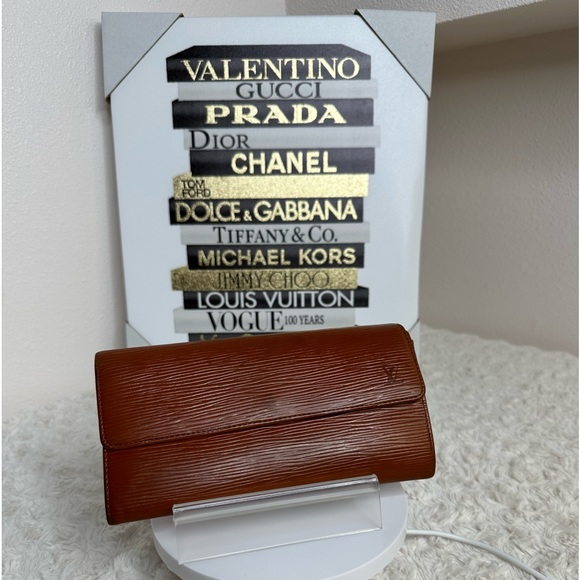 Louis Vuitton Brown Epi Leather Sarah Wallet - Picture 3 of 11
